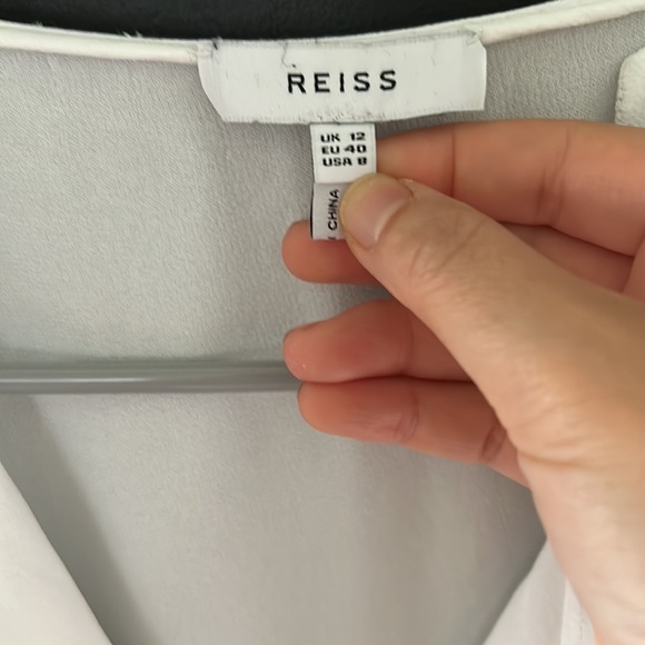 Reiss Draped Keeley Sleeveless Top. Size 8 - Picture 3 of 12